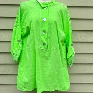 Linen Citrus Green Tunic with Lace Detail. Size XL.